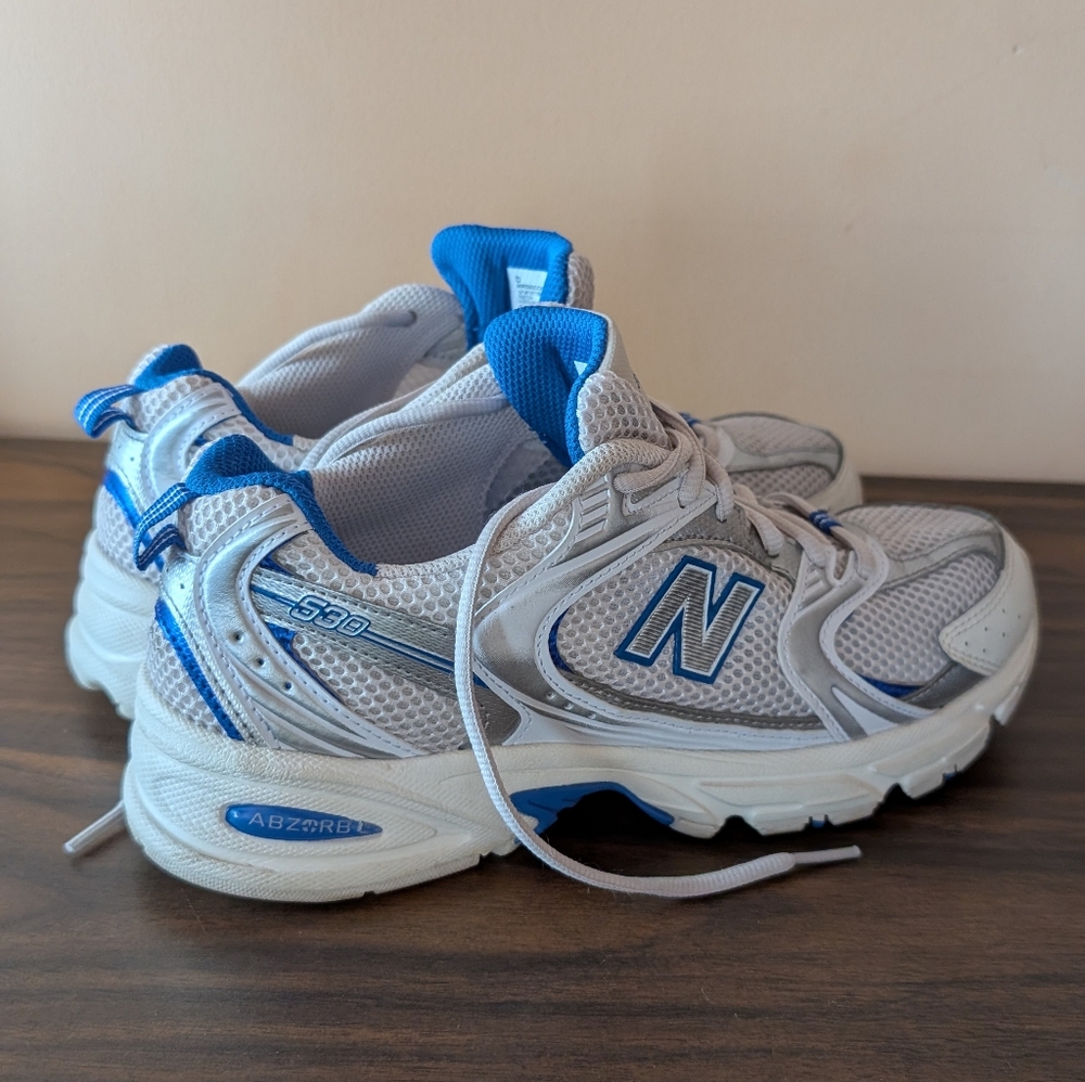 New Balance White and Blue Women's Sneakers - Picture 3 of 6